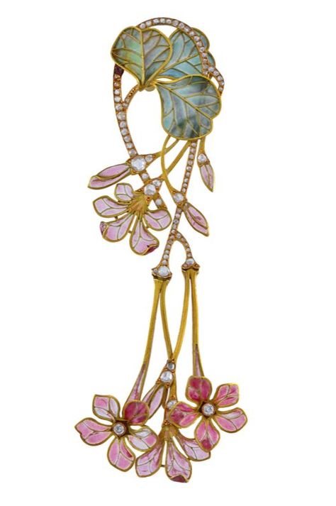 Maison Vever | An Art Nouveau Gold, plique-à-jour enamel and diamond pendant, circa 1908. Art Nouveau Jewelry Box, Art Nouveau Inspiration, Plique A Jour, Art Nouveau Fashion, Temple Jewellery Earrings, Wood Sorrel, Art Nouveau Necklaces, Bijoux Art Nouveau, Art Nouveau Pendant