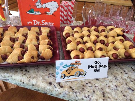 Dr Seuss Birthday Food Ideas, Dr Suess Party Favor Ideas, Dr Seuss Inspired Food, Dr Seuss Party Food Ideas, Cat In The Hat Birthday Party Food, Dr Seuss Food Ideas For Kids, Thing 1 Thing 2 Food Ideas, Dr Seuss 2nd Birthday Party, Dr Suess Food Ideas For Kids