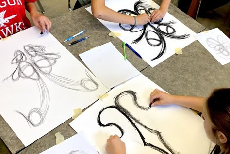 3 Charcoal Activities to Teach Value and Line Variety - The Art of Education University Heather Hansen Art, Heather Hansen, Charcoal Drawing Ideas, Line Art Lesson, School Drawing, Teaching Drawing, Middle School Art Projects, Education University, 6th Grade Art