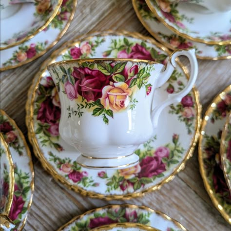 Royal Albert Old Country Roses 21 Piece Tea Set. First Class Stamp. This Set includes 6x Cups 6x Saucers 6x Side Plates 1x Medium Size Teapot 1x Jug 1x Bowl £125 plus postage for the set. All in great condition without any chips, cracks or crazing. The jug has a very small area with a gild loss on the handle but the rest is in immaculate condition. #antiqueandvintagebynes #antiqueandvintage_by_nes #royalalbertcountryroses #tablescapes #oldcountryroses #vintageteaset #tabledecor Royal Albert Tea Sets, First Class Stamp, Royal Albert Old Country Roses, Old Country Roses, Tea Sets Vintage, Country Roses, Side Plates, Royal Albert, Royal Doulton