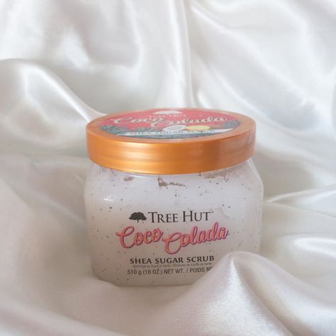 Ash ♡ | Beauty Enthusiast’s Instagram post: “#selfcaresundays featuring @treehut Coco Colada Shea Sugar Scrub! 🥥🍍 As part of my Sunday pampering routine I love exfoliating my skin…” Treehut Body Scrub Aesthetic, Body Skin Care Scrub & Exfoliant, Tree Hut Body Scrub Coco Colada, Sugar Scrubs Tree Hut Collection, Coco Colada Scrub, Sephora Body Scrub, Tropical Body Scrub, Coconut Scrub, Coconut Sugar Scrub