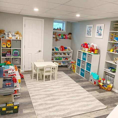 Bedroom With Playroom Ideas, Basement Toy Room Play Areas, Toy Room Set Up Ideas, Play Room Ideas Boys, Toys Organization Ideas Bedroom, Play Room Baby Ideas, Playroom Ideas For Babies, Daycare Areas Ideas, Daycare Living Room Ideas