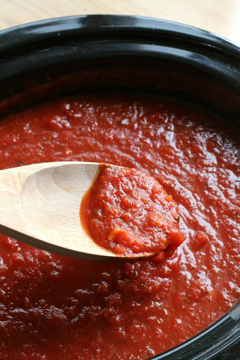 Have you ever made a Freezer Marinara Sauce? You may never go back to jarred sauce again after trying this recipe. Slow Cooker Marinara, Simple Pasta Dishes, Parmesan Chicken Pasta, Spaghetti Lasagna, Magical Slow Cooker, Crockpot Spaghetti, The Magical Slow Cooker, Chicken Parmesan Pasta, Simple Pasta