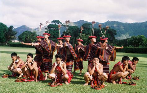 Uyaoy/Uyauy  Tribe: Ifugao  The Ifugao people are said to be the "children of the earth." The term Ifugao is derived from the word ipugao which literally means "coming from the earth." The Spaniards, however, changed it to Ifugaw, a term presently used in referring not only to these people but also to their province. Igorot Warrior, Filipino Painting, Philippine Folk Dance, Ifugao People, Philippine Fashion, Filipino Clothing, Banaue, Philippines Fashion, Philippine Art