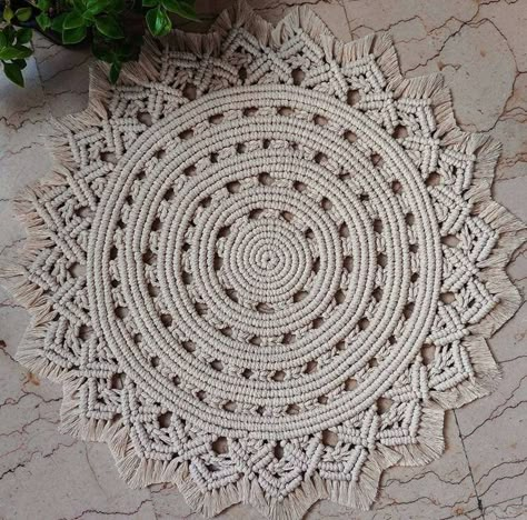 Crochet Mirror, Macrame Carpet, Macrame Rug, Cover Design Ideas, Art Macramé, Fall Pumpkin Crafts, Macrame Table, Macrame Mandala, Handmade Mirrors