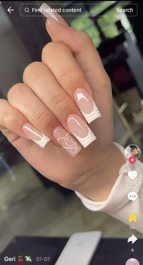 Nails With G Initials Acrylic, Medium Nails With Initial, Valentines Inital Nails, Mail Inspo With Initial, Short Square Nails With Initial, Nails With A G Initial, Nails With The Letter G On Them, Nails With Partners Initial, I Initial On Nails