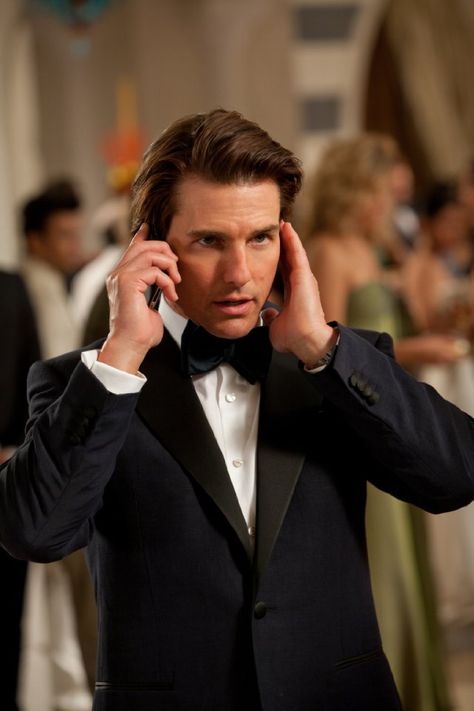 Mission Impossible - Ghost Protocol Tom Kruz, Mission Impossible 4, Paisley Tuxedo, Tom Cruise Hot, Tom Cruise Mission Impossible, Don Corleone, Ghost Protocol, Tom Cruise Movies, Ethan Hunt