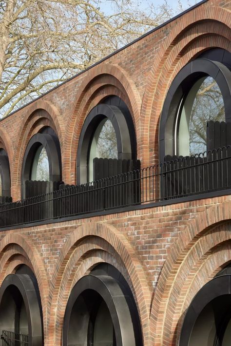 Monumental brick arches outline London houses by The DHaus Company Tower Facade, Arch Building, Georgian Terrace, Brick Arch, London Houses, Arch Architecture, British Architecture, London Townhouse, Commercial Complex