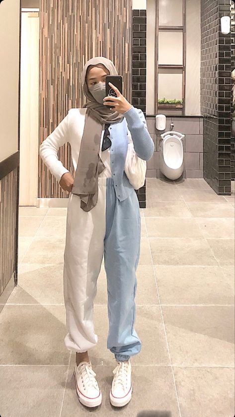 Joggers Outfit Hijab, Outfit Jogger Pants Hijab, Ootd Jogger Pants Hijab, Outfit Jogger Hijab, Ootd Jogger Pants, Outfit Jogging Hijab, Outfit Jogging, Celana Jogger Wanita, Outfit Hijab Casual