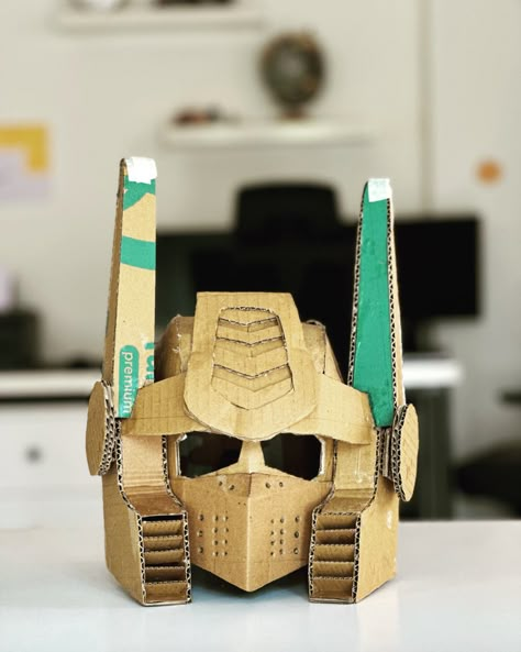 Optimus Prime Mask, Transformers Mask, Iron Man Costume Diy, Papercraft Mask, Iron Man Costume, I Like Cheese, Transformers Drawing, Cardboard Mask, Ironman Costume