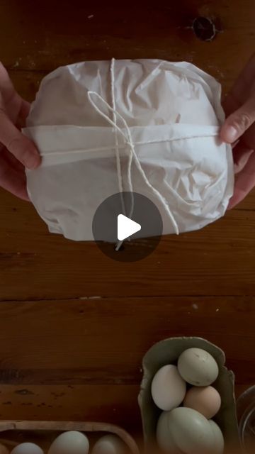 Best Sourdough Add Ins, Cute Ways To Wrap A Loaf Of Bread, How To Wrap Bread As A Gift Basket Ideas, Wrap A Bread Loaf, Diy Parchment Paper Bags, Bread Loaf Gift Packaging, Wrapped Sourdough Bread, Bread Loaf Wrapping Ideas, How To Gift A Loaf Of Bread