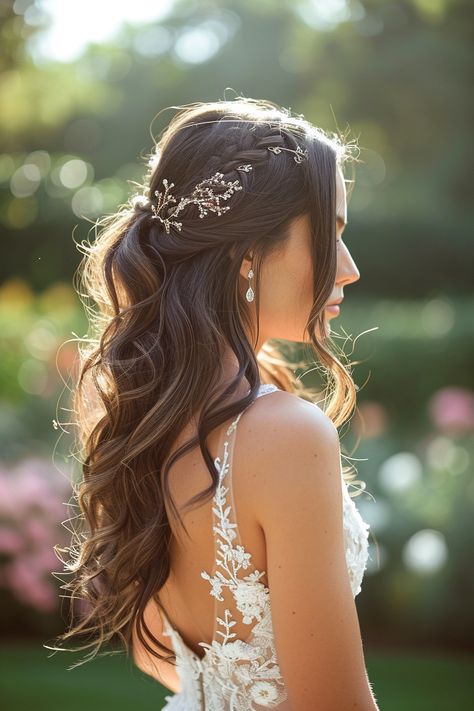 Wedding Hair Clip In Extensions, Down Hairdos For Wedding, Wedding Glamour Waves, Bride Hairstyles Brunette Half Up, Wedding Hair Long Waves, Hairdo Long Hair Wedding, Bridal Hair With Accessories, Half Up Half Down Bridal Hairstyles, Wedding Medium Hairstyles