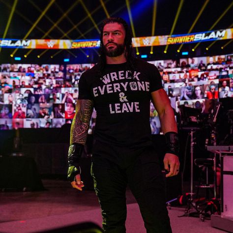 Roman Reigns ambushes "The Fiend" Bray Wyatt and "The Monster" Braun Strowman: photos | WWE Roman Reigns Pfp, The Fiend Bray Wyatt, Fiend Bray Wyatt, Roman Reign, Roman Reigns Wwe Champion, Joe Anoaʻi, The Fiend, Wwe Superstar Roman Reigns, Roman Warriors