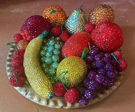 Sparkledomestudio on Instagram: "The ultimate crystal fruit tray by Sparkledome Studio 🍇🍒🍊🍋💫 #eatme #fineart #homedecor #eventdecor #luxuryinteriors #glaminteriors #fruitbowl #fruittray #crystalart #blingart #blingartist #rhinestoneart #bedazzled #fruit #fruitart #blinged #crystalfruit #banana #crystalcherry #sarahsparkles #sparkledomestudio #nycartist #femaleentrepreneur #passion #werk #love" Crystal Fruit Bowl, Rhinestone Wall Art, Seamstress Room, Rhinestones Aesthetic, Barbies Dreamhouse, Rhinestone Aesthetic, Bedazzled Items, Bedazzle Ideas, Fruit Bowl Decor