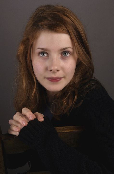 Rachel Hurd-Wood Rachel Hurd Wood, Wood Pictures, Wendy Darling, Redhead Beauty, Red Heads, Peter Pan, Redheads, Face Claims, Beauty Women