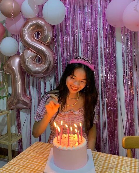 @yksherizahh shared a photo on Instagram: “hbd🤍” • Aug 4, 2021 at 1:50pm UTC Birthday Cake Photo Ideas, Birthday Photo Inspo, 18th Birthday Decorations, Birthday Goals, Simple Birthday Decorations, 21st Birthday Photoshoot, Cute Birthday Pictures, Cowgirl Birthday Party, Bday Party Theme