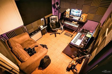 Home Studio Music Ideas, Home Recording Studio Setup Ideas, Desks Ideas, Home Studio Design, Music Studio Ideas, Home Recording Studios, Recording Studio Ideas, Home Recording Studio Setup, Recording Studio Setup