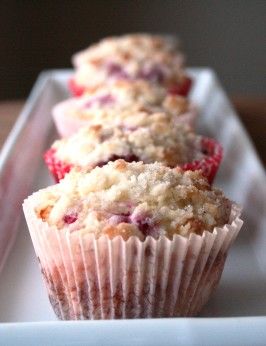 Mimi's Raspberry and Lemon Muffins With Streusel Topping Sour Cream Coffee Cake Muffins, Raspberry Coffee Cake, Streusel Topping Recipe, Muffins With Streusel Topping, Raspberry Coffee Cakes, Lemon Cranberry, Raspberry Coffee, Seed Muffins, Raspberry Muffins