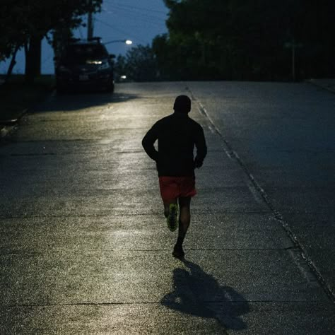 Running Aesthetics Men, Guy Running Aesthetic, Running Man Aesthetic, Running Dark Aesthetic, Boy Running Aesthetic, Men Running Aesthetic, Runner Aesthetic Boy, Running Aesthetic Dark, Man Running Aesthetic