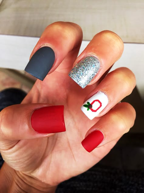 Ohio State Buckeye Nail Art, Buckeye Nails Ohio State, Ohio State Buckeyes Nails Art, Ohio State Nail Art, Osu Buckeye Nails, Ohio State Football Nails, Ohio State Nails Buckeyes, Osu Nails Buckeyes, Ohio State Buckeyes Nails