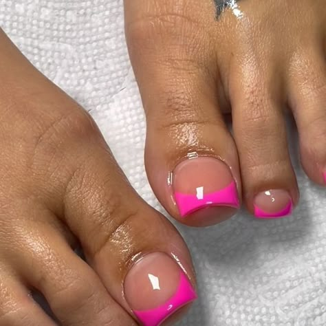 Pedicure Ideas Pink French Tips, Pedicure Ideas Matching Nails, Pedicure Ideas Hot Pink, Hot Pink Toenails With Design, Hot Pink French Pedicure, Pink Toe Nails French Tips, Hot Pink Pedicure Ideas, Hot Pink Toes Nails, Pink Feet Nails