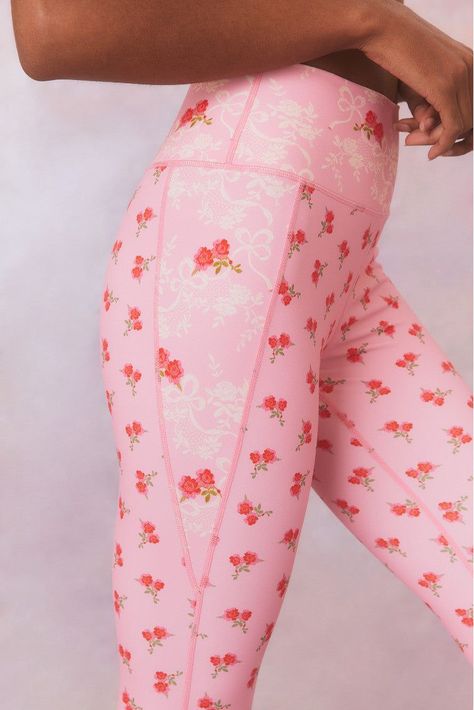 Pink Workout Outfit, Leggings Style, Pattern Leggings, Cute Leggings, Interval Training, Must Buy, Fleece Sweater, Pink Leggings, Sweater Sale