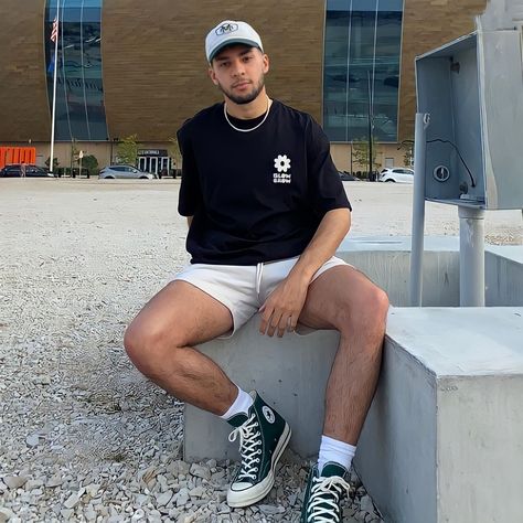 Mens Converse Outfit Summer, Black Converse Shorts Outfit, Styling Converse High Tops Men, Converse 70s Outfit Men Shorts, Converse With Shorts Men, Black High Top Converse Outfits Men, High Top Converse With Shorts, Converse Outfit Men Summer, Converse Shorts Outfit