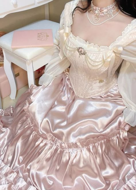 White Rococo Dress, Princess Outfits Aesthetic, White Princess Aesthetic, Vintage Princess Aesthetic, Princess Corset, Aesthetic Diary, Royalty Core, Rococo Dress, Pretty Fits