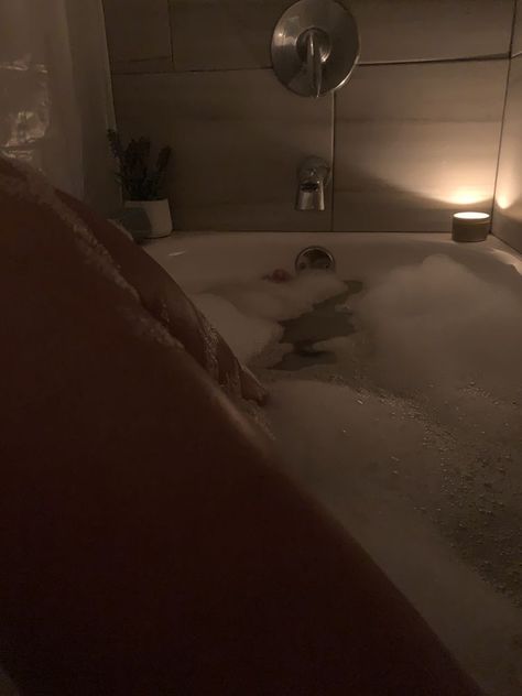 Bath Aesthetic, Relaxing Bath, Foto Ideas Instagram, Fake Story, Balayage, Self Care, Vision Board, Bath, Tumblr