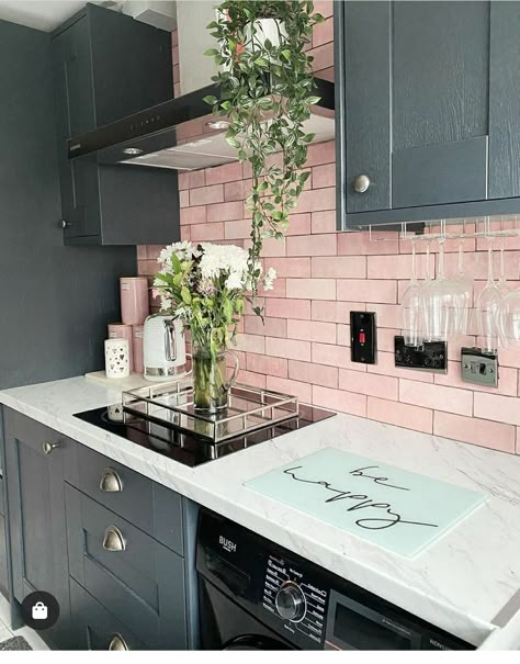 Pink And Grey Kitchen, Arch Wall Mirror, Blue Kitchen Decor, Tiles Marble, Arch Wall, Pink Tiles, Pink Kitchen, Blue Kitchen, Decor Home Living Room