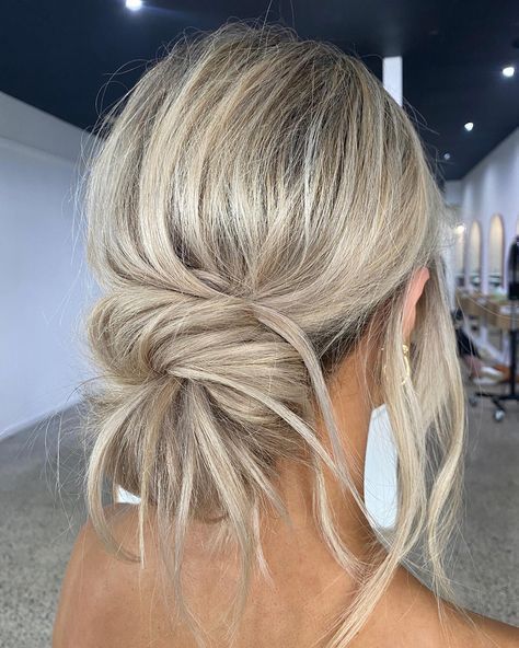 Wedding Hairstyles Bun, Low Bun Wedding Hair, Bridesmaid Hair Inspo, Bridemaids Hairstyles, Summer Wedding Hairstyles, Wedding Hair Up, Guest Hair, Bridesmaid Hair Makeup, Bridesmaids Hair