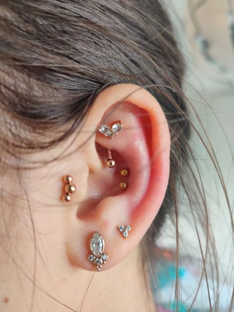 Piercing Ideas Cartilage, Conch Piercing Ideas, Double Conch Piercing, Double Conch, Anti Helix, Double Ear Piercings, Conch Piercing Jewelry, Diy Easter Gifts, Piercing Ideas