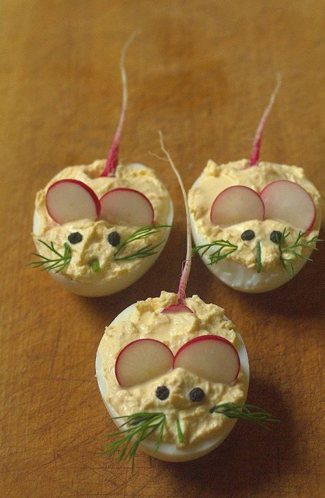 Decorações Com Comidas, Food Art For Kids, Amazing Food Decoration, Creative Food Art, Party Food Platters, Fun With Food, Charcuterie Recipes, Lake Food, Easy Food Art