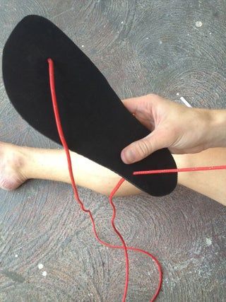 Vibram Huarache Running / Hiking Sandals : 7 Steps (with Pictures) - Instructables Diy Leather Sandals, Diy Barefoot Sandals, Earthing Shoes, Earth Runners, Sandals Diy, Camping Diy Projects, Best Barefoot Shoes, Huaraches Sandals, Flip Flop Craft