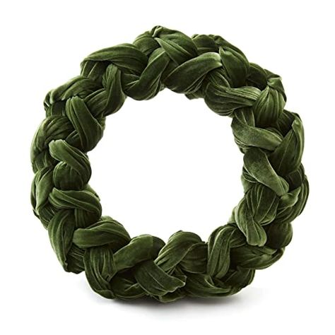 Olive Green Decor, Cozy Modern Home, Velvet Wreath, Aesthetic Apartment Decor, Olive Velvet, Wall Decor Aesthetic, Aesthetic Apartment, Rainbow Carrots, Small Wreaths