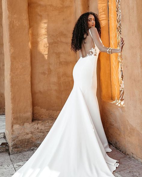 Lovers Society on Instagram: “Introducing BO! 😍 This gown’s deep plunge neckline has a barely-there mesh insert to keep everything in place with a delicately placed…” Lovers Society Wedding Dress, Polished Fashion, Lovers Society, Society Wedding, Bridal Atelier, Dress Label, Deep Plunge, Wedding Fonts, Modern Wedding Dress