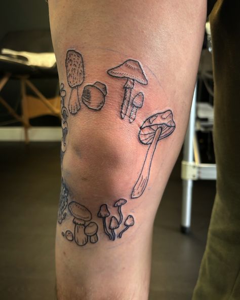 Mushroom knee cap piece for Dylan! Loved doing this 🍄 @squeakiestattoostudio ❤️‍🔥 #tattoo #tattoos #ink #inked #art #tattooartist #tattooart #tattooed #tattoolife #tattooideas #love #artist #blackwork #instagood #tattoodesign #tatuagem #tattooing #tattooist #blackandgreytattoo #tattooink #tatuajes #instagram #me #tattoostyle #photography #drawing #tatuaje #tattooer #traditionaltattoo #tattoogirl Mushroom Knee Tattoo, Knee Cap Tattoo, Cap Tattoo, Mushroom Tattoo, Knee Cap, Photography Drawing, Knee Tattoo, Life Tattoos, Black And Grey Tattoos