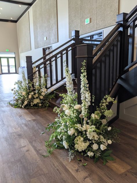 Stair Railing Flowers Wedding, Decorate Stairs For Wedding, Floral Staircase Wedding, Flowers On Railing, Staircase Florals Wedding, Wedding Stairs Decoration, Staircase Flowers Wedding, Staircase Florals, Staircase Flowers