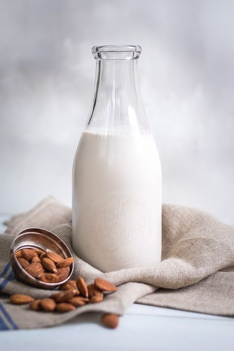 Healthy Milk Recipes, Diy Almond Milk, Make Almond Milk, Almond Milk Recipes, Healthy Milk, Lactose Free Milk, Homemade Almond Milk, Nut Milk Bag, Vegan Milk