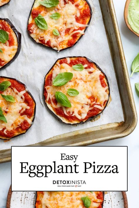 Eggplant Pizza is a low-carb alternative to the traditional version, using sliced eggplant as the crust. You get to skip making a pizza dough, while getting an extra serving of veggies in each bite! Aubergine Pizza, Sliced Eggplant, Eggplant Pizza, Easy Eggplant, Low Sugar Diet Recipes, Eggplant Pizzas, Low Carb Low Fat Recipes, Egg Plant, Boiled Egg Diet Plan