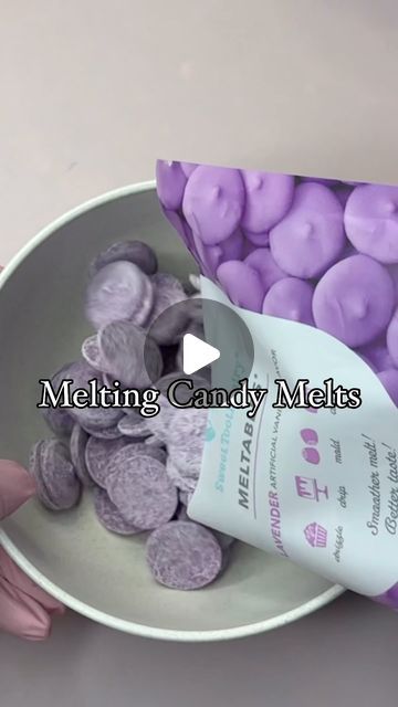 Berrylicious Sweets on Instagram: "Another short video on how to melt candy melts 💜 #cakepops #cake #baking #baker #bakingtutorial" Best Candy Melts For Cake Pops, How To Use Candy Melts In Silicone Molds, Candy Melt Drip Recipe, How To Use Candy Melts, How To Melt Candy Melts, Candy Melts How To Use, Chocolate Melts Ideas, How To Melt Chocolate For Dipping, Candy Molds Ideas