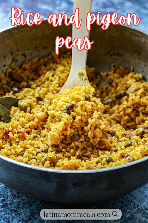 Make this Puerto Rican arroz con gandules recipe for dinner tonight! This rice and pigeon peas recipe is an easy weeknight rice recipe that can be a one pot meal and perfect for busy nights! Yellow Rice With Pigeon Peas, Pigeon Peas And Rice Puerto Rico, Puerto Rican Rice And Pigeon Peas, Rice And Pigeon Peas Recipe, Cuban Pernil Recipe, Pigeon Peas Recipe, Pigeon Peas And Rice, Arroz Con Gandules Recipe, Rice With Pigeon Peas