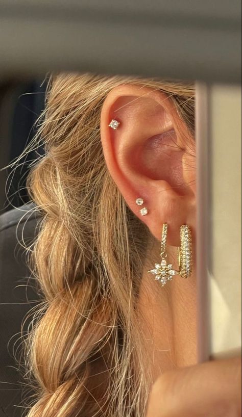 Cartlidge Earrings, Minimalist Ear Piercings, Unique Ear Piercings, Ear Peircings, Ear Piercings Chart, Piercing Chart, Pretty Ear Piercings, Cool Piercings, Cute Ear Piercings