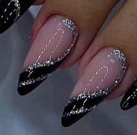 Slay Nails, Drinking Champagne, New Year Nails, New Years Nail Designs, New Years Eve Nails, Inspiration Nails, Shiny Nails, Halloween Nail Designs, Sparkly Nails