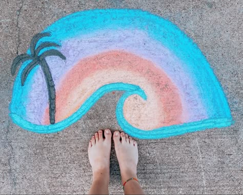 Preppy Chalkboard Ideas, Aesthetic Chalk Ideas, Summer Things To Draw With Chalk, Vsco Chalk Art, Aesthetic Chalk Drawings, Aesthetic Sidewalk Chalk, Chalk On Sidewalk, Chalk Easy Drawings, Beachy Chalk Art