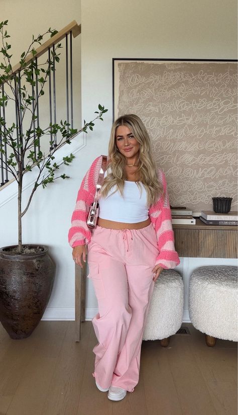 Cute galentines outfit! curated on LTK Midsize Pink Outfit, Galentines Party Outfit Ideas, Pink Valentines Outfit, Galentines Party Outfits, Casual Valentines Outfit, Galentine's Outfits, Cocktail Party Attire, 17 Birthday, Birthday Look