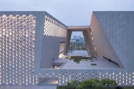 Architecture Design Studio, Museum Plan, Facade Material, Glass Curtain Wall, Studios Architecture, Concrete Forms, Stone Architecture, Zhengzhou, Museum Architecture