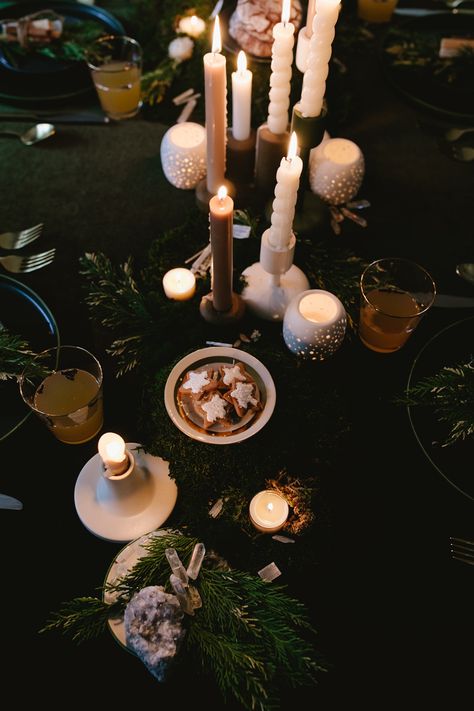 A Modern Winter Solstice Dinner Party | Cassandra LaValle Solstice Dinner Recipes, Solstice Dinner Party, Winter Solstice Dinner, Solstice Dinner, Solstice Traditions, Winter Solstice Party, Yule Traditions, Solstice Party, Yule Celebration