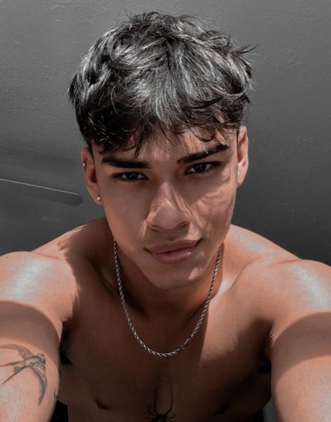 Black Guy Face Claim, Moreno Guys, Handsome Latino Men, Handsome Hispanic Men, Fourth Wing Xaden, Brazilian Guys, Brazil Men, Spanish Men, Brazilian Men