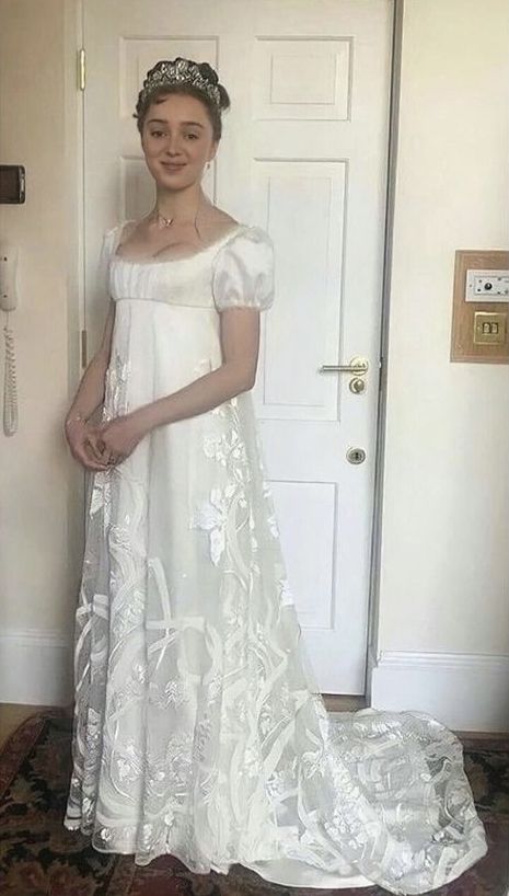 Pride And Prejudice Dress, Regency Wedding Dress, Period Wedding, Bridgerton Dresses, Regency Wedding, Daphne Bridgerton, Empire Waist Wedding Dress, Regency Gown, Phoebe Dynevor